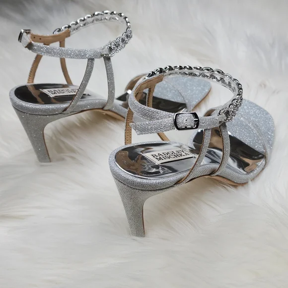 Badgley Mischka Kai Silver High Heels New In Box - Picture 13 of 17